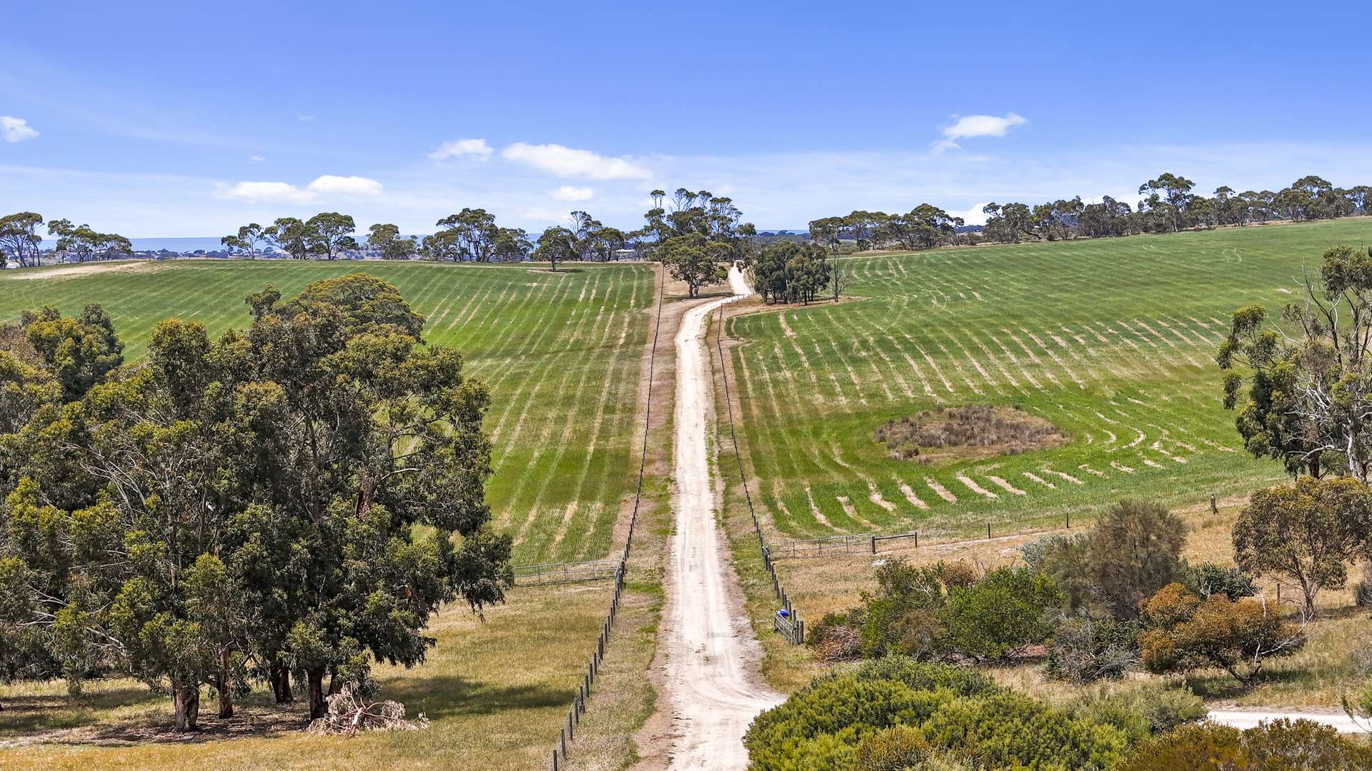 228 Hutchinson Road, Hindmarsh Valley For Sale by Farmbuy.com - image 3