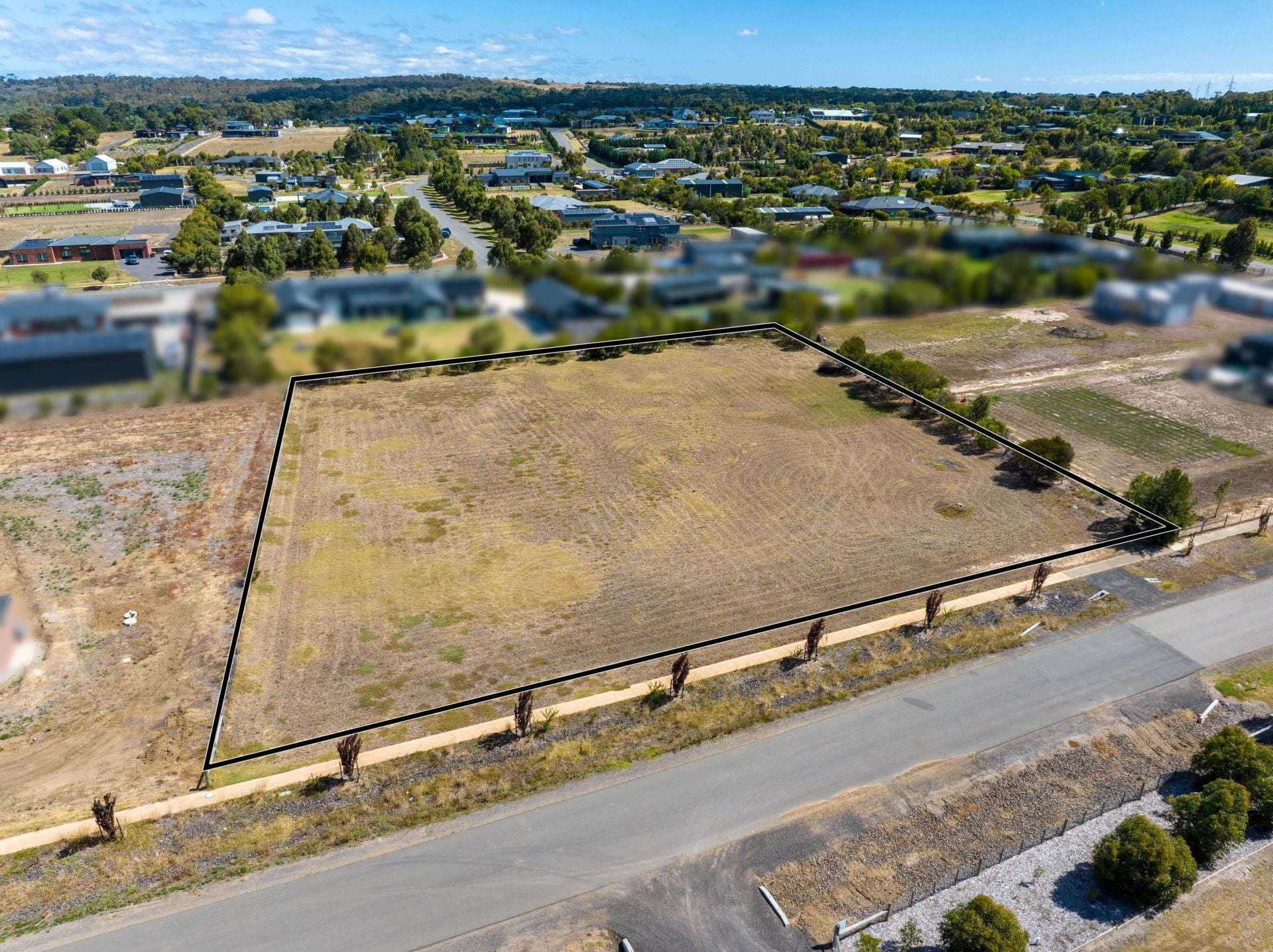 10 Millpond Lane, Batesford Sold by Farmbuy.com - image 3