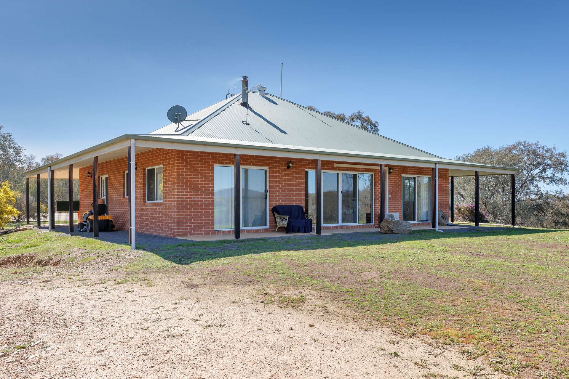 13407 Hume Highway, Woomargama For Sale by Farmbuy.com - image 2