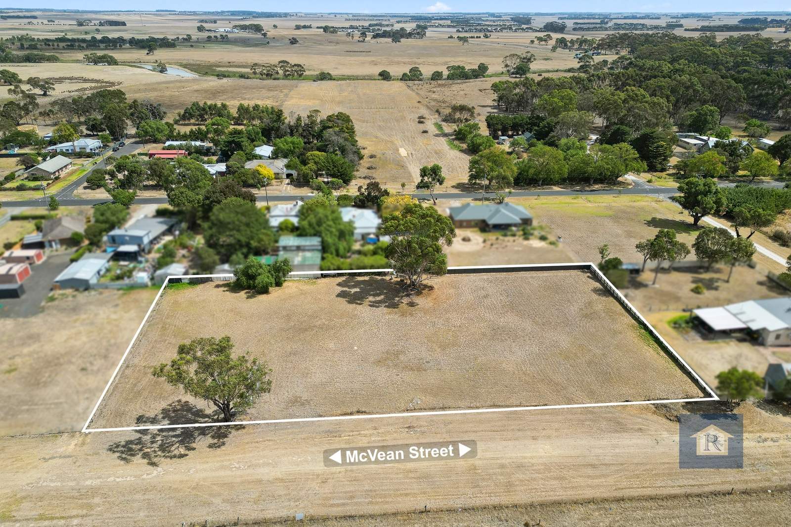 7-15 McVean Street, Cressy For Sale by Farmbuy.com - image 4