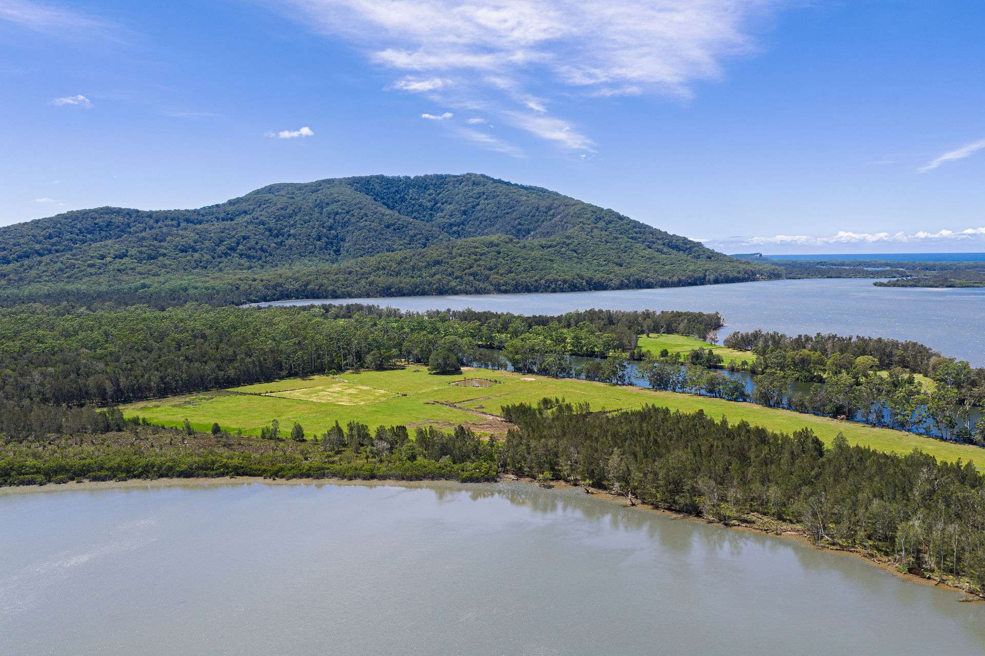 4300 Pacific Highway, Middle Brother For Sale by Farmbuy.com - image 16