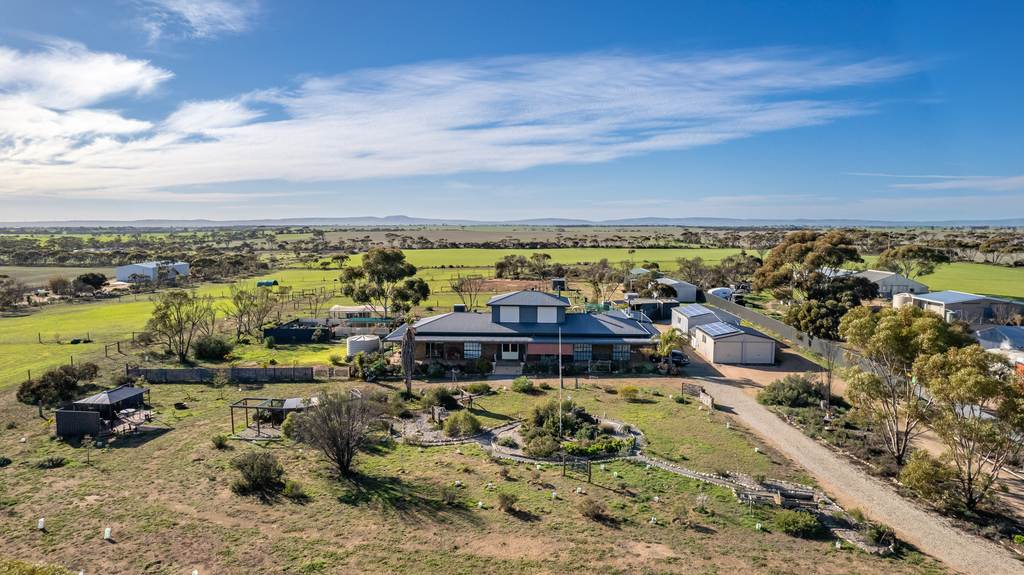 195 Upper Yorke Road, Port Broughton SA 5522