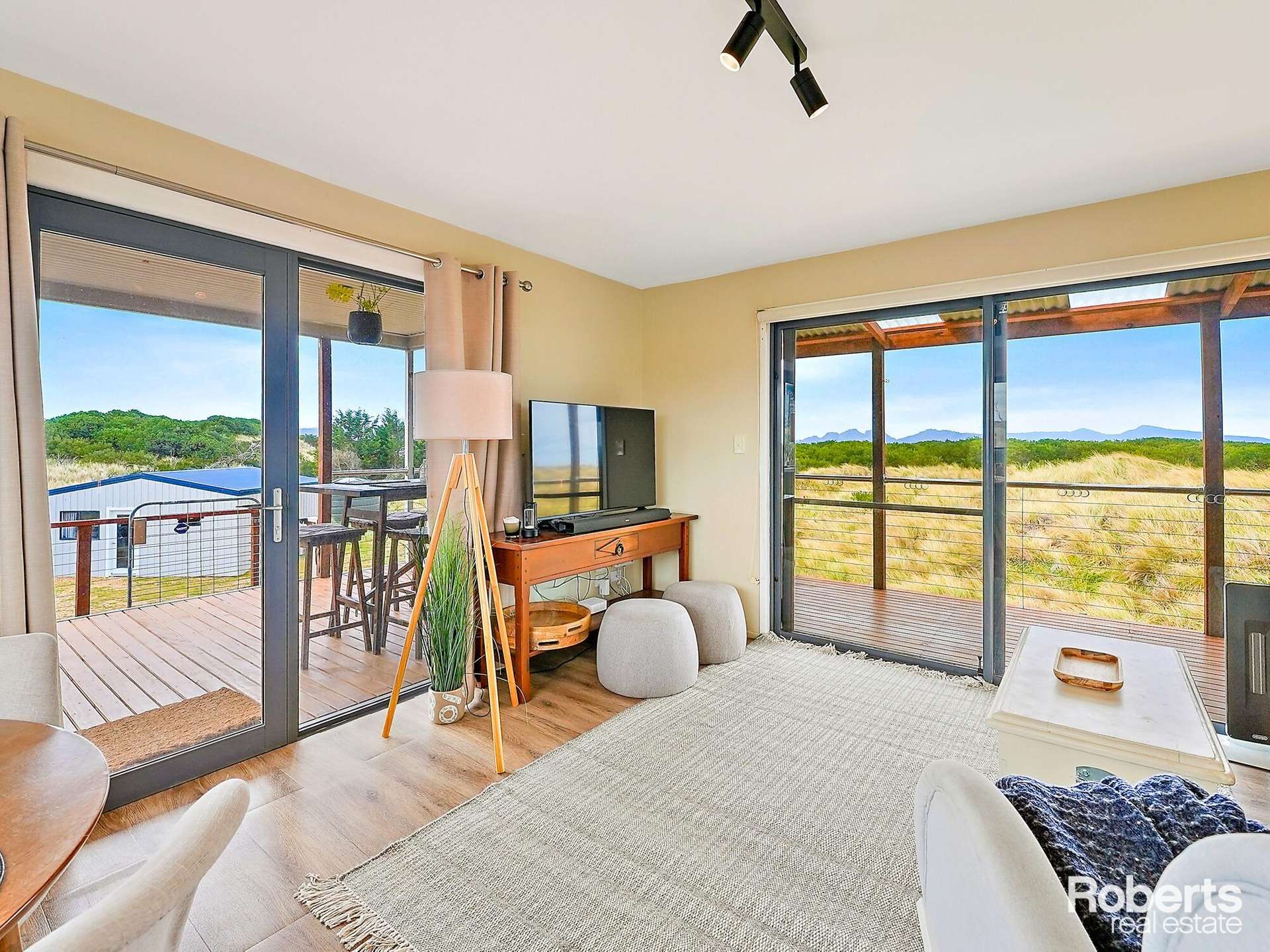 610 Dolphin Sands Rd, Dolphin Sands For Sale by Farmbuy.com - image 10