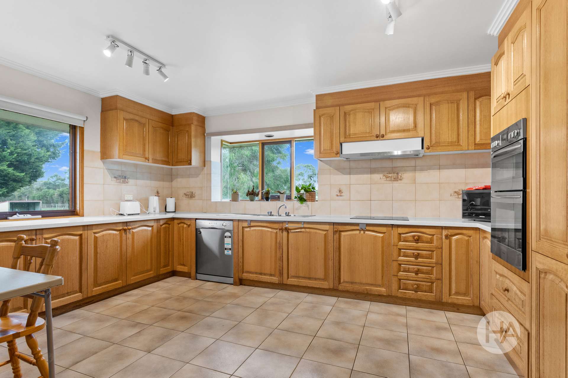 940 North Road, Pearcedale For Sale by Farmbuy.com - image 3