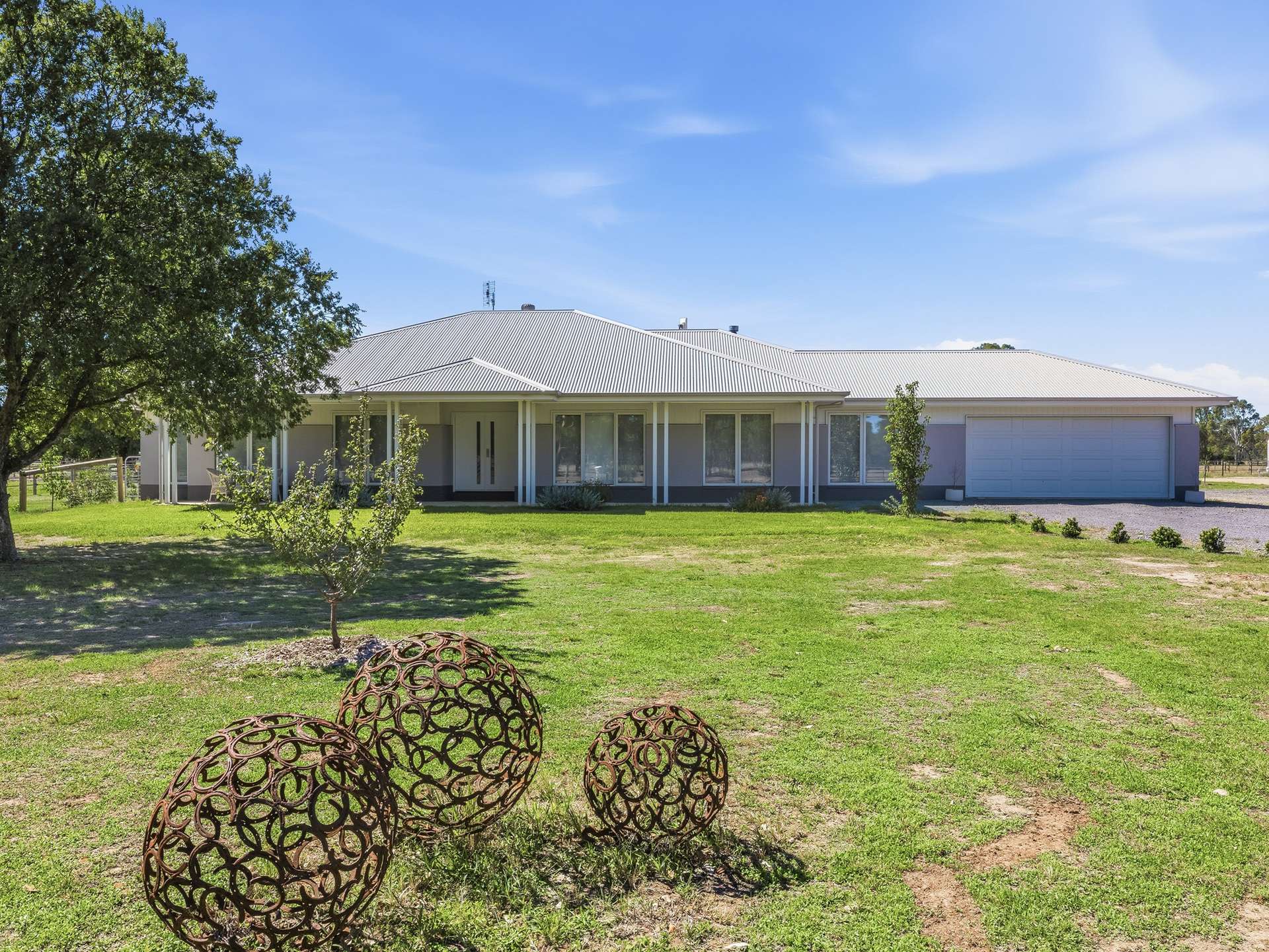 364 Goomalibee Road, Benalla For Sale by Farmbuy.com - image 2