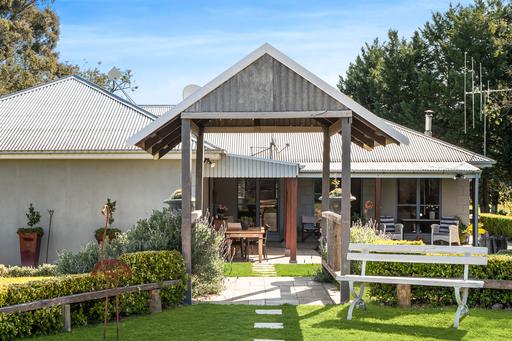 'Angle Burn' 101 Clearview Road, Darbys Falls NSW 2793