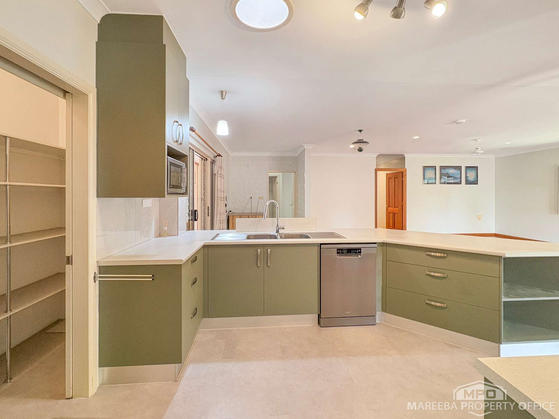 26 McGrath Road, Mareeba For Sale by Farmbuy.com - image 5