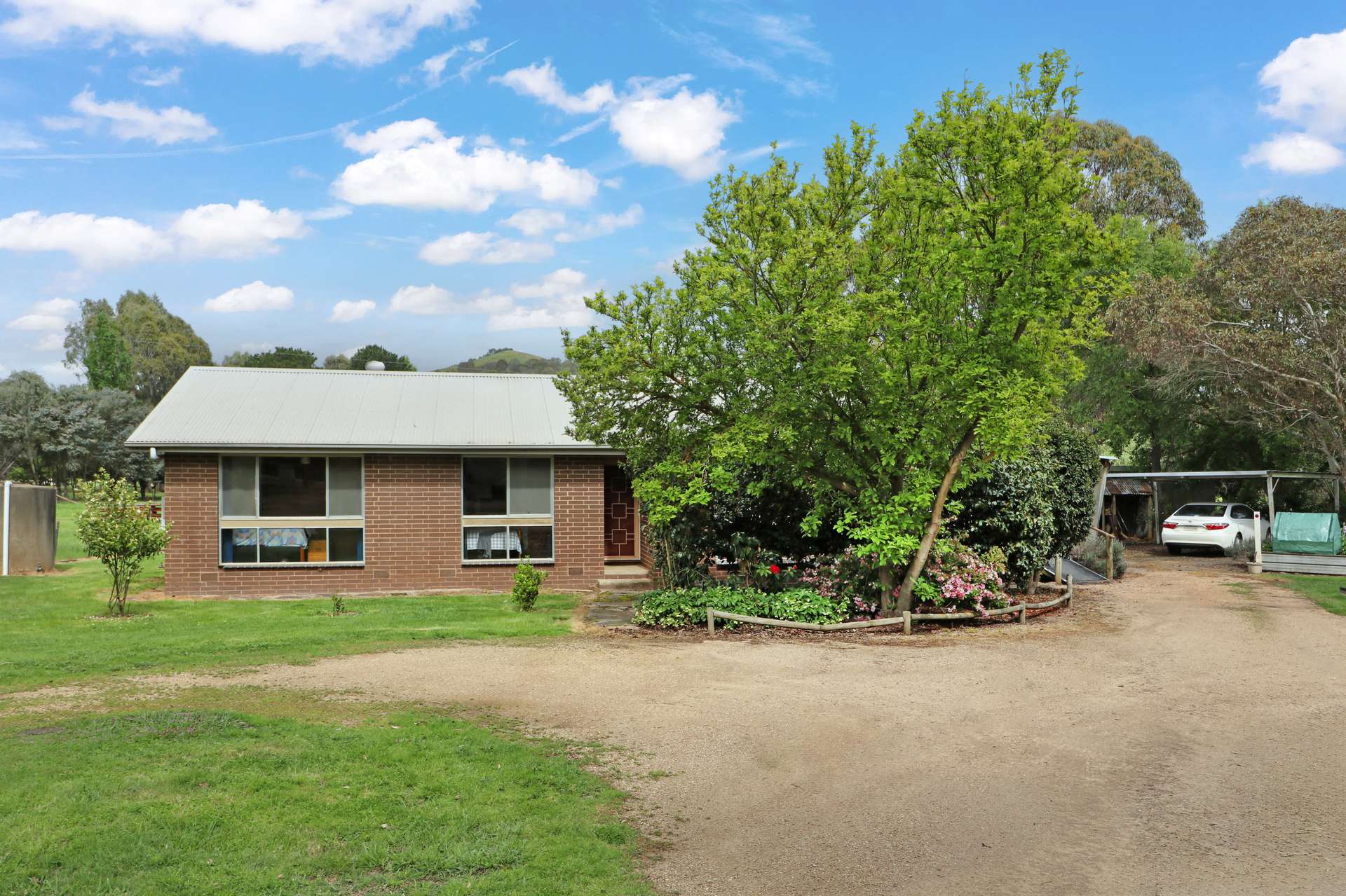 395 Ancona Road, Ancona For Sale by Farmbuy.com - image 2