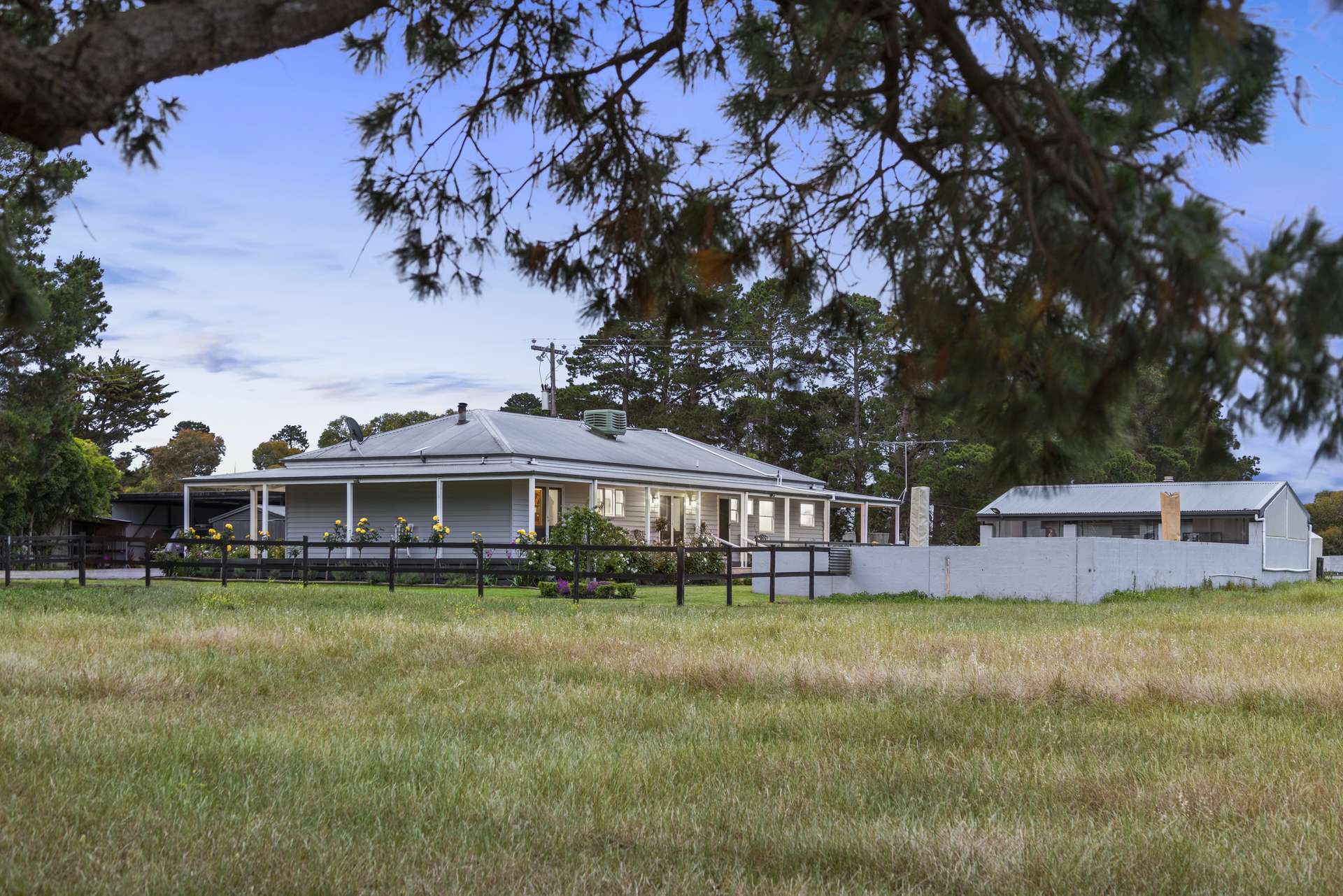 2249 Midland Highway, Bannockburn For Sale by Farmbuy.com - image 5