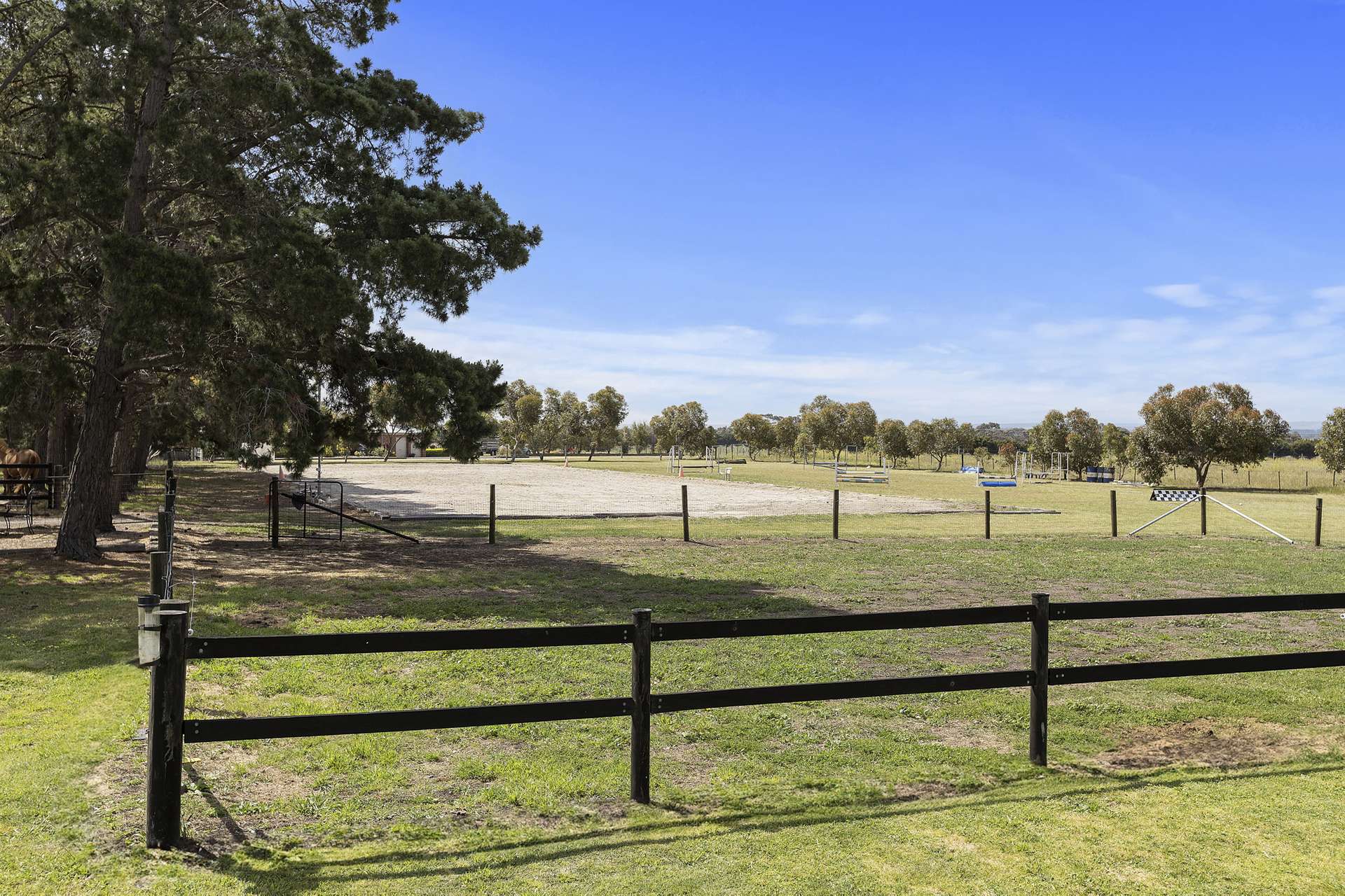 2249 Midland Highway, Bannockburn For Sale by Farmbuy.com - image 33