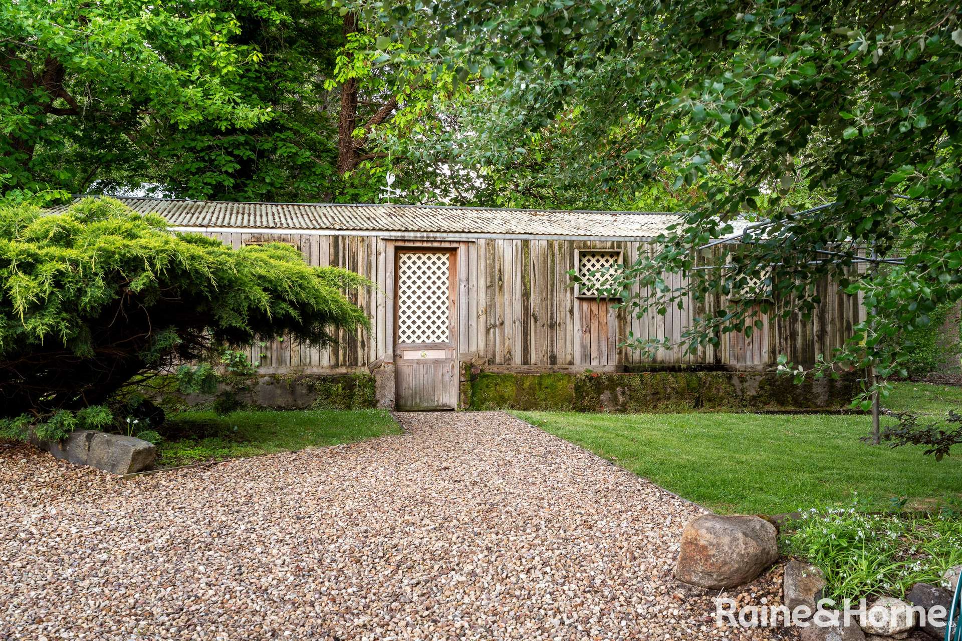 5 Governors Drive, Mount Macedon For Sale by Farmbuy.com - image 3