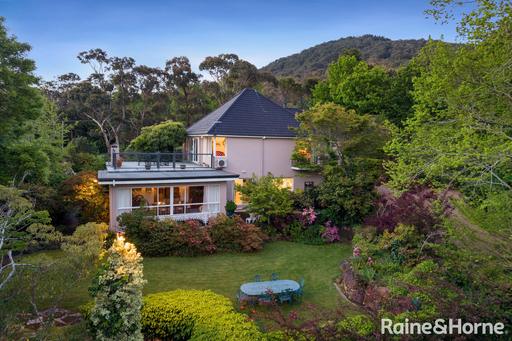 5 Governors Drive, Mount Macedon VIC 3441