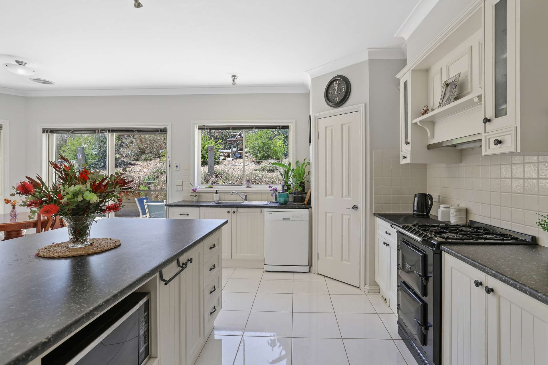 50 Queen Street, Neerim South For Sale by Farmbuy.com - image 8