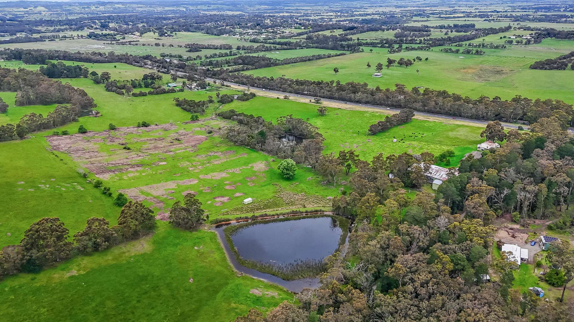 20 Martin Road, Garfield For Sale by Farmbuy.com - image 13