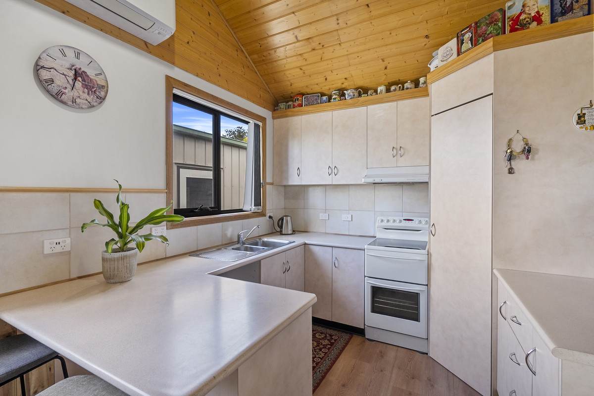 1019 Dolphin Sands Road, Dolphin Sands For Sale by Farmbuy.com - image 10