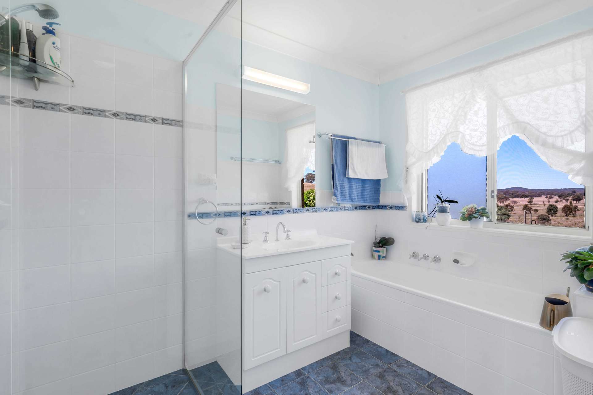 4 Brown Road, Dalveen For Sale by Farmbuy.com - image 22