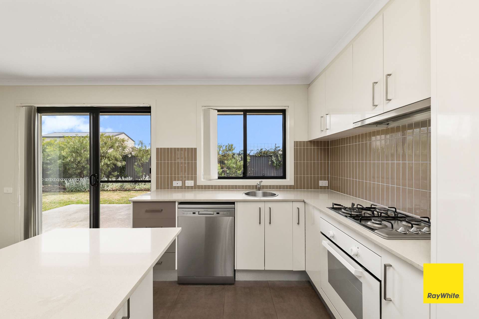 5/4-6 Mcmahon Drive, Bungendore Sold by Farmbuy.com - image 4