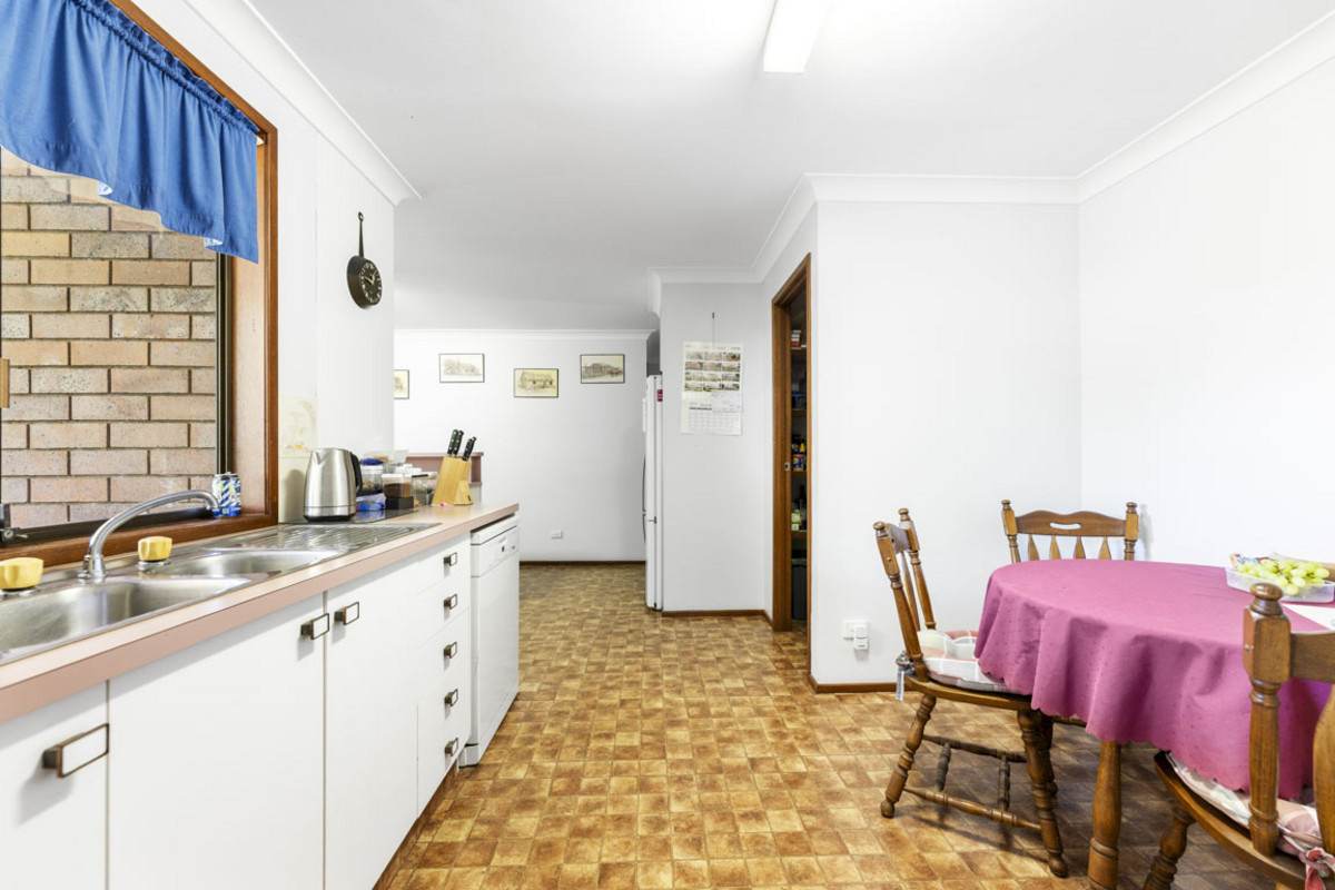 75 Evans Road, Cabarlah For Sale by Farmbuy.com - image 5