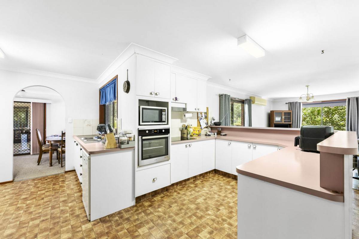 75 Evans Road, Cabarlah For Sale by Farmbuy.com - image 4