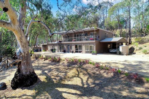 109 Cummins Road, Howes Creek VIC 3723
