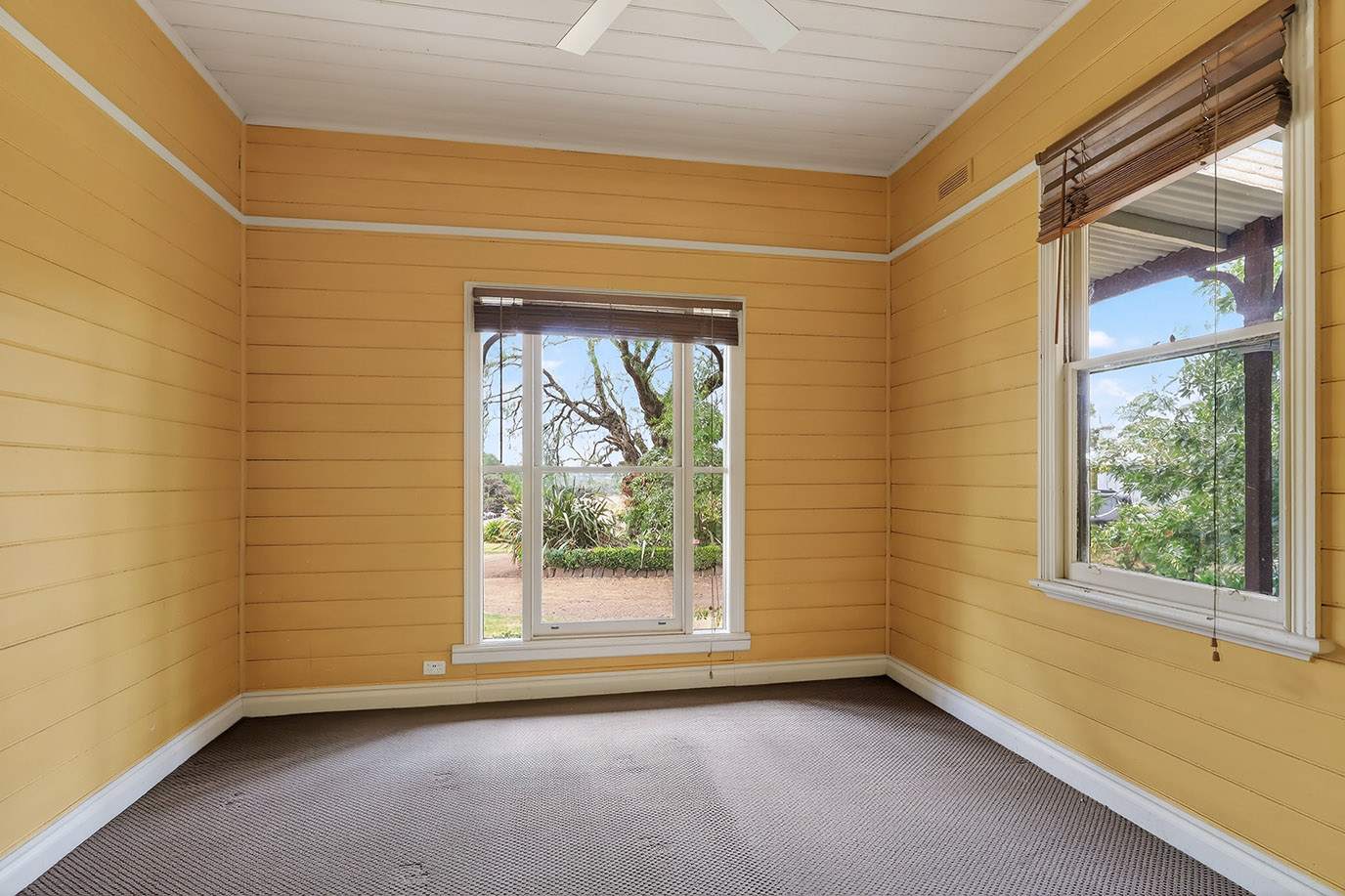 320 Bridge Road, Woodford For Sale by Farmbuy.com - image 14