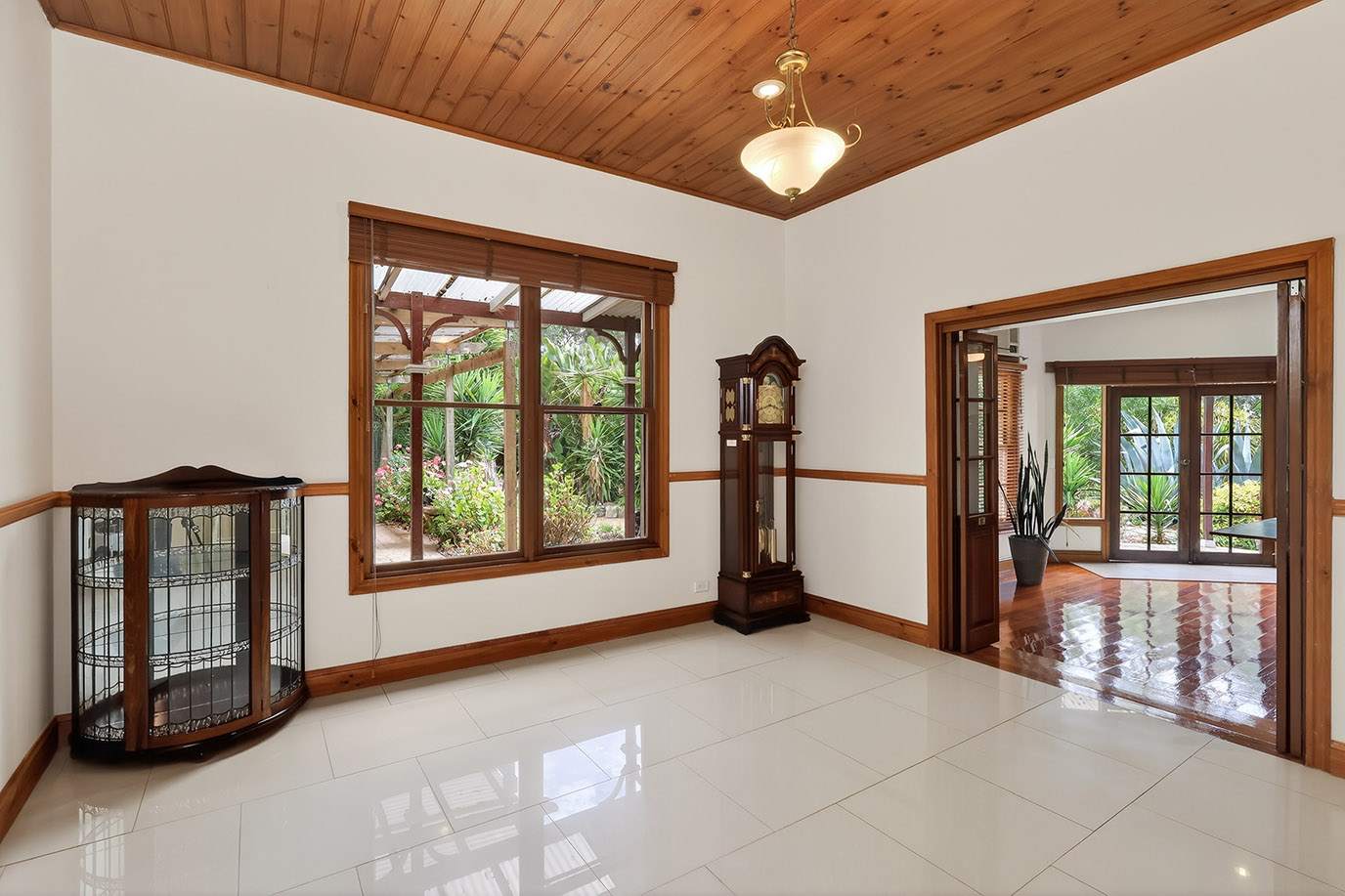 320 Bridge Road, Woodford For Sale by Farmbuy.com - image 9