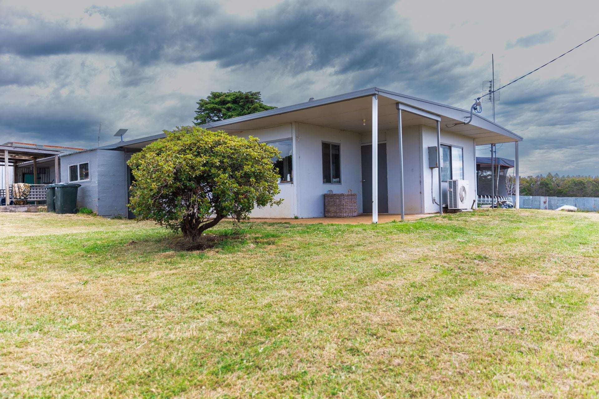 250 East Yolla Road, Henrietta For Sale by Farmbuy.com - image 1