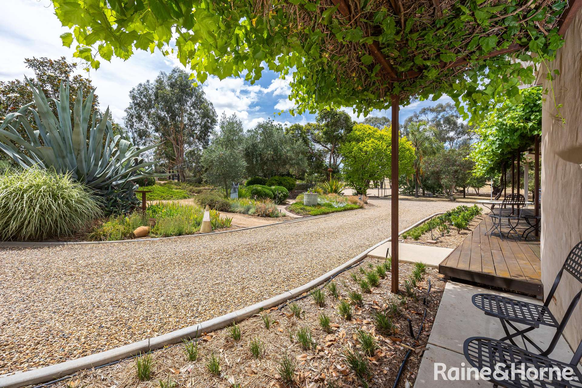 44 Blackbutt Road, Lake Albert For Sale by Farmbuy.com - image 2