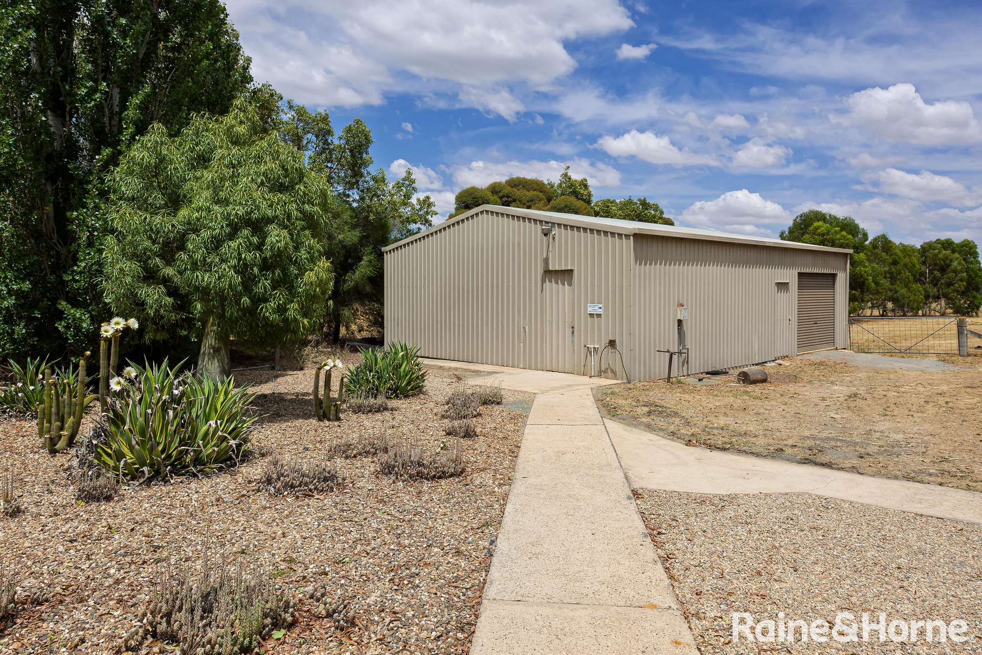 44 Blackbutt Road, Lake Albert For Sale by Farmbuy.com - image 19