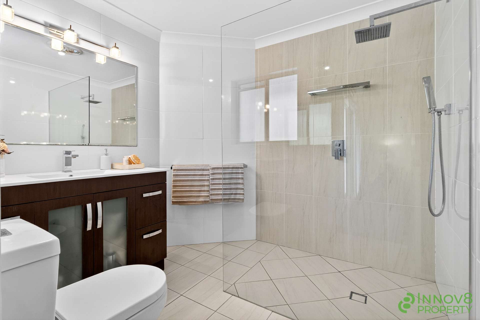 12 Montego Court, Eatons Hill Sold by Farmbuy.com - image 14