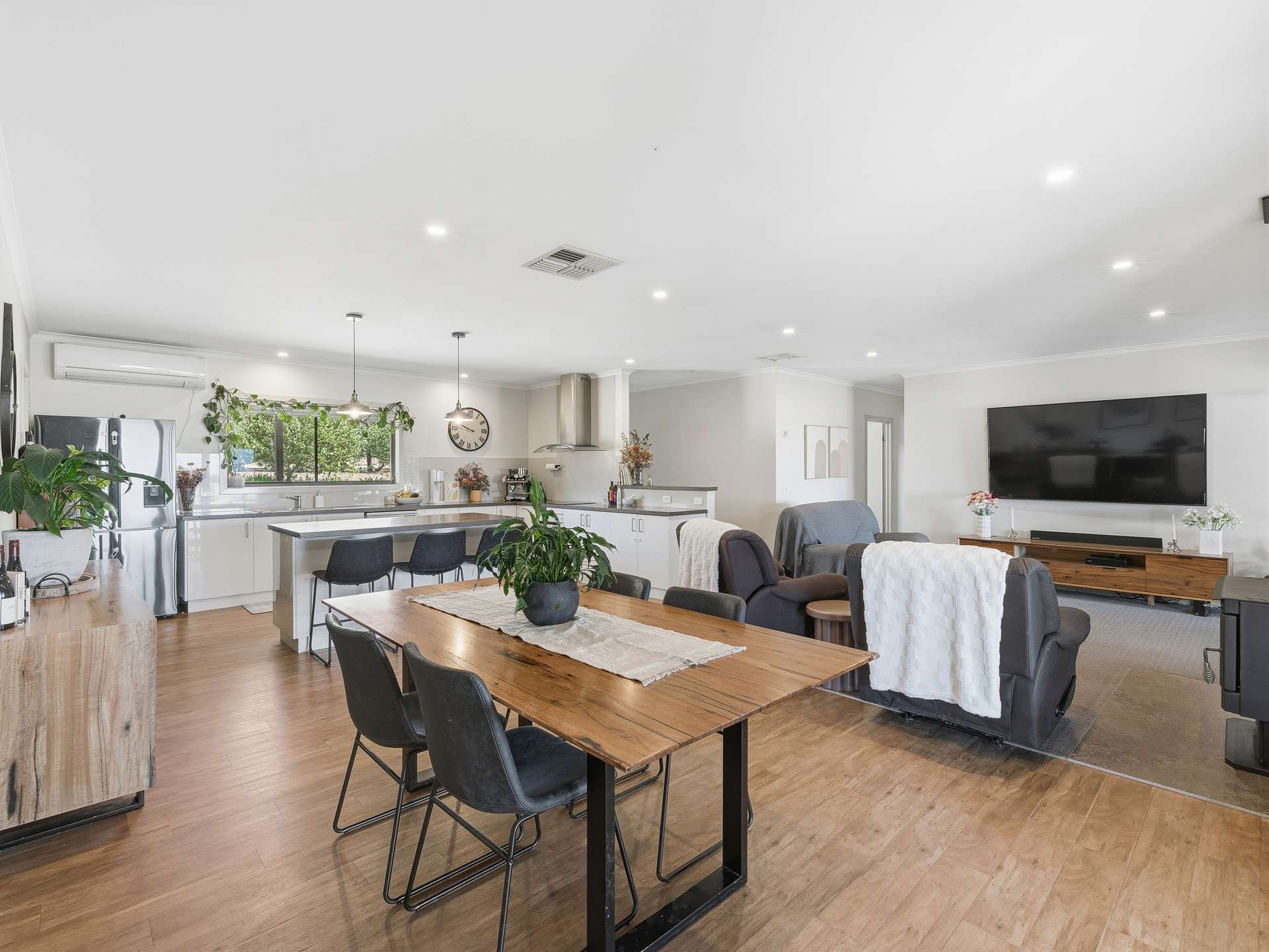 562 Warby Range Road, Wangaratta South For Sale by Farmbuy.com - image 6