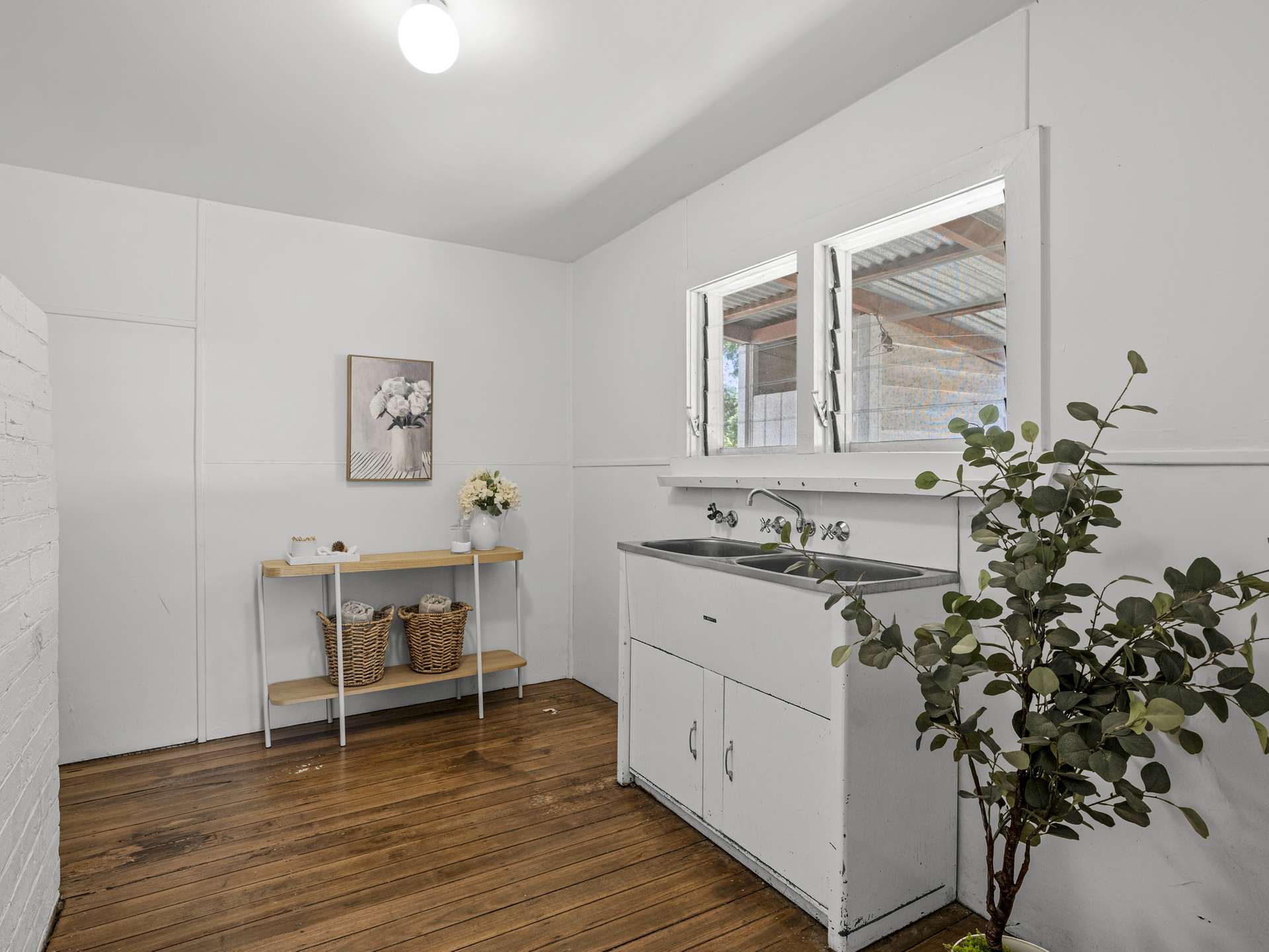 1-9 Ailsa Street, Mansfield For Sale by Farmbuy.com - image 13