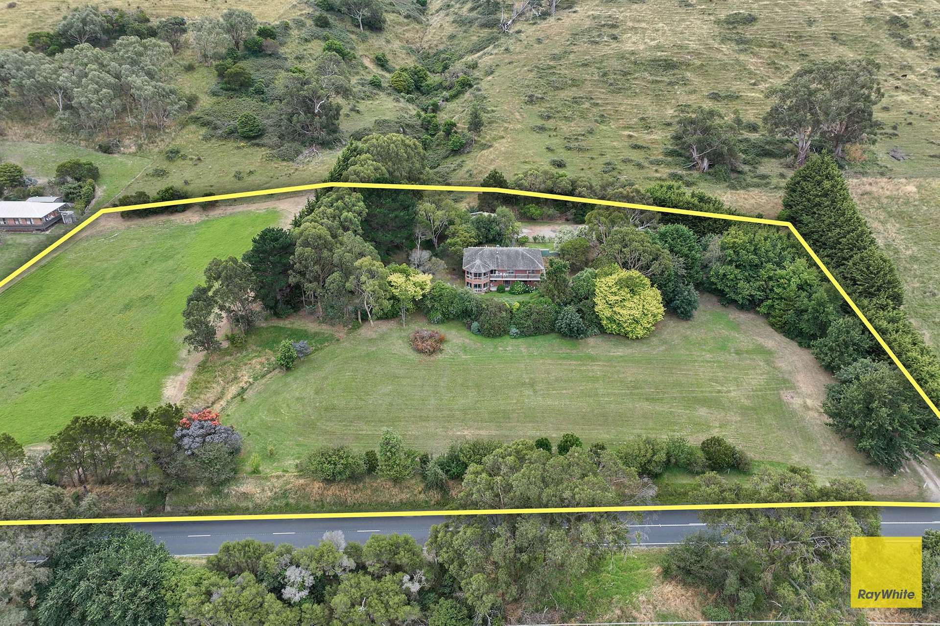 5165 South Gippsland Highway, Toora For Sale by Farmbuy.com - image 7