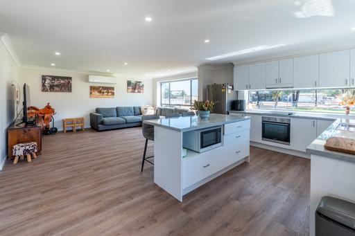 2 Killarney Street, Temora NSW 2666