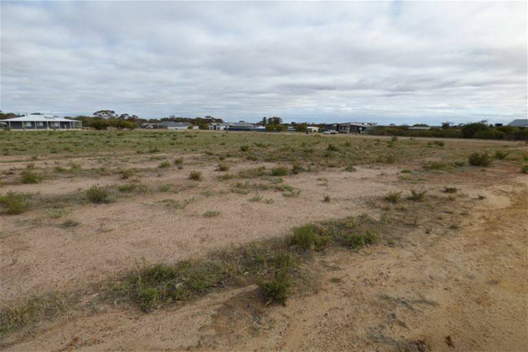 6 Whitfield Way, Merredin Sold by Farmbuy.com - image 3
