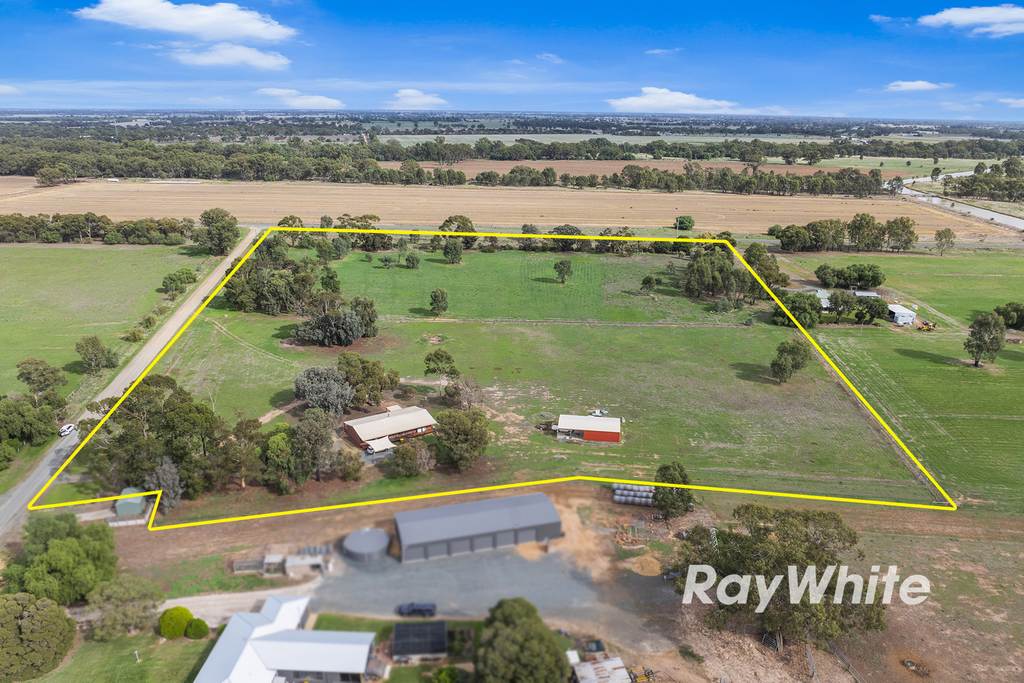33 Zegelin Road, Rochester VIC 3561