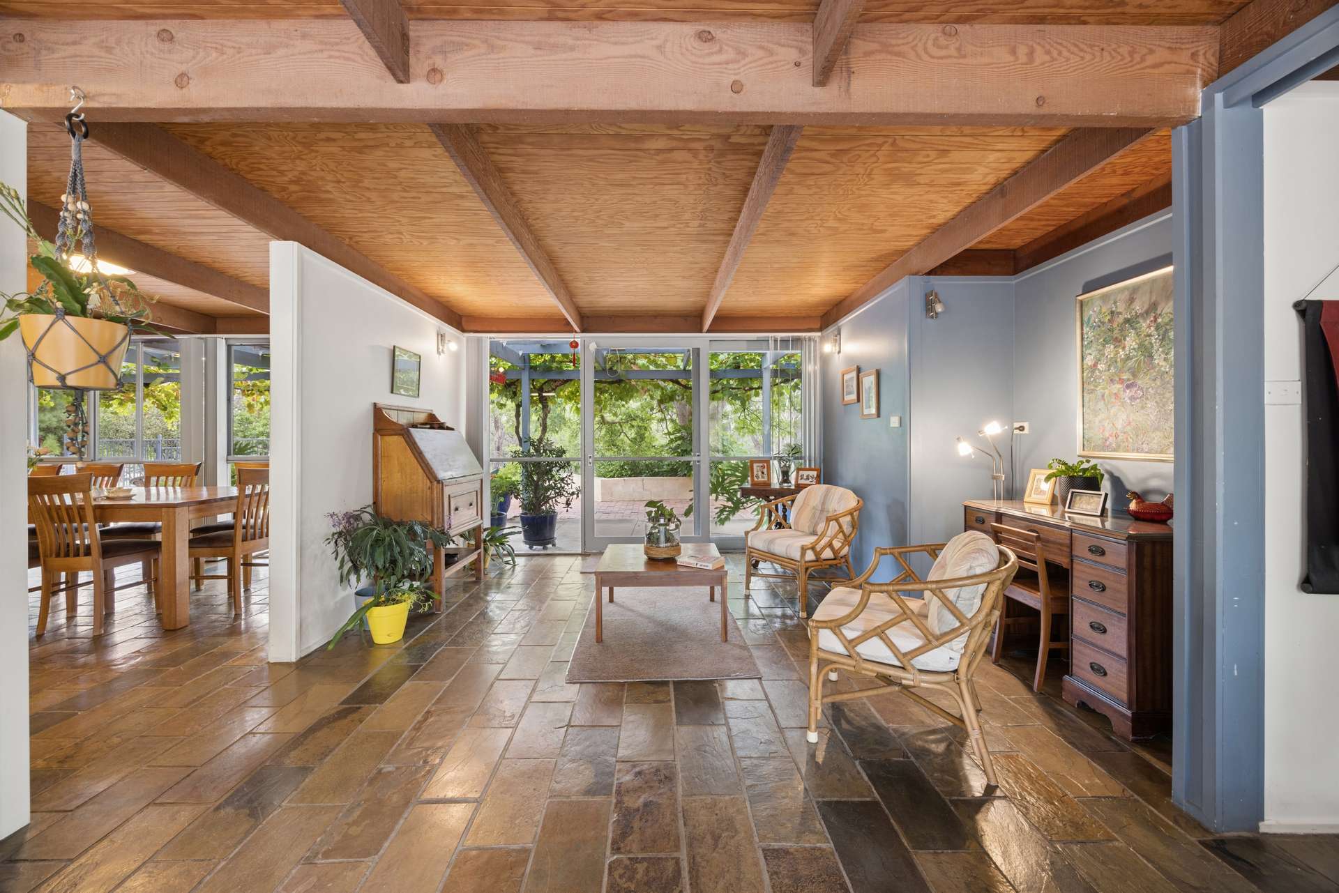 10 Sylvia Street, Murrumbateman Auction by Farmbuy.com - image 3