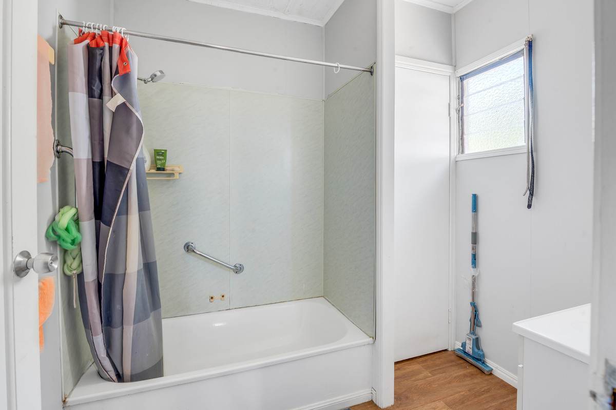 216 And 218 Pratten Street, Warwick For Sale by Farmbuy.com - image 7