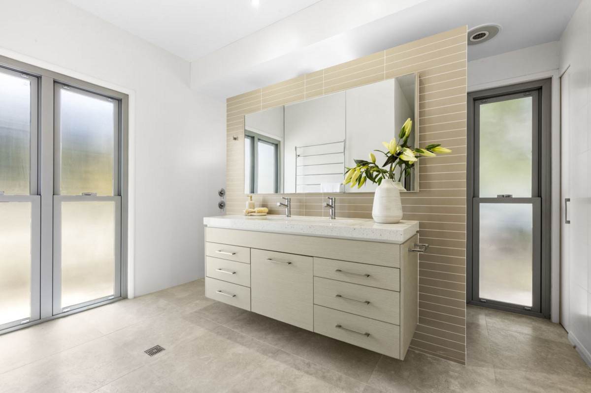 22 Christy Court, Middle Ridge For Sale by Farmbuy.com - image 11