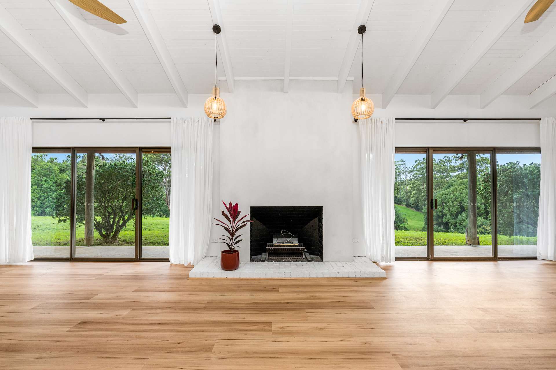 323 Eureka Road, Eureka For Sale by Farmbuy.com - image 7