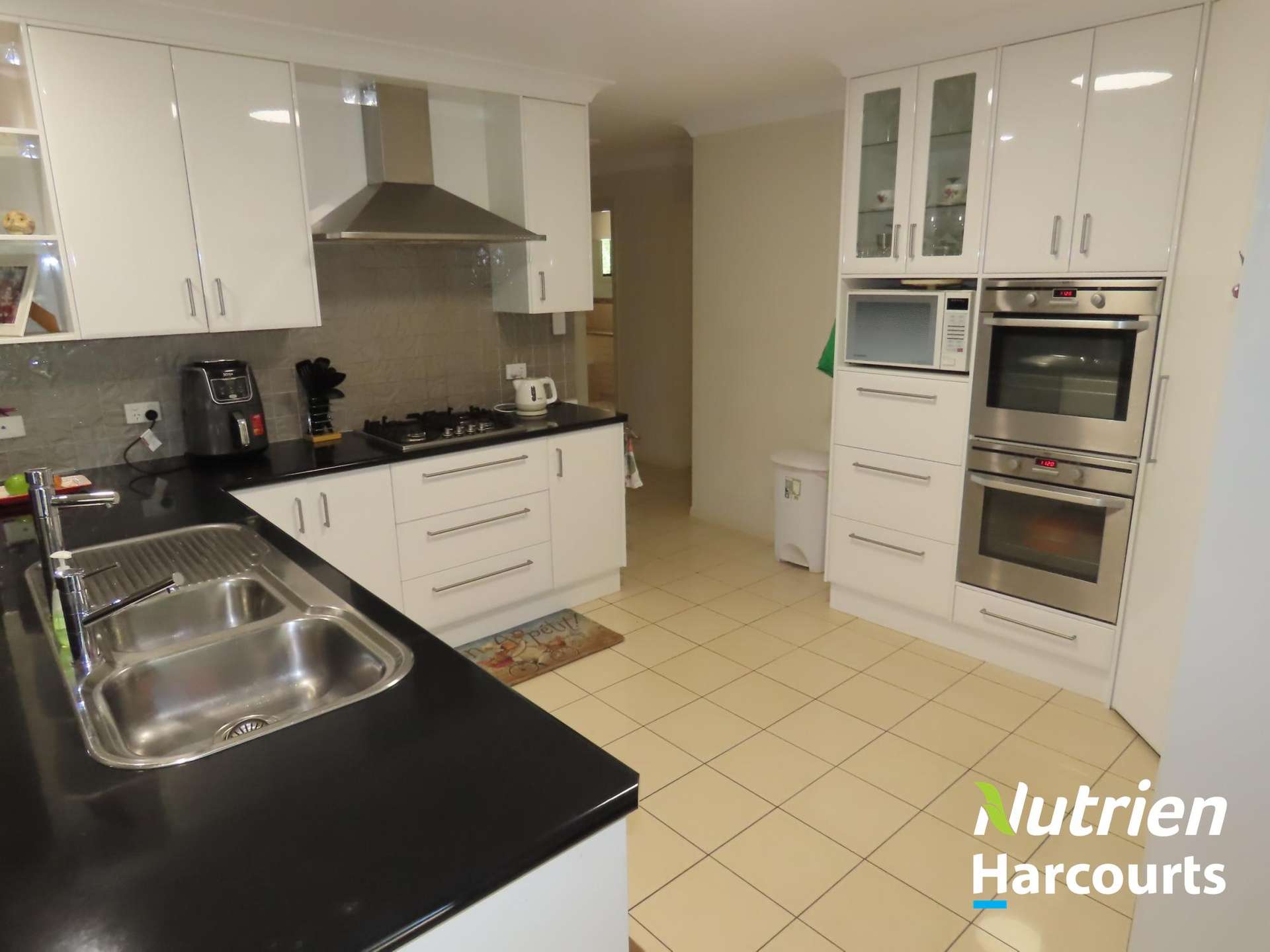 37 Oak Street, Chinchilla For Sale by Farmbuy.com - image 5