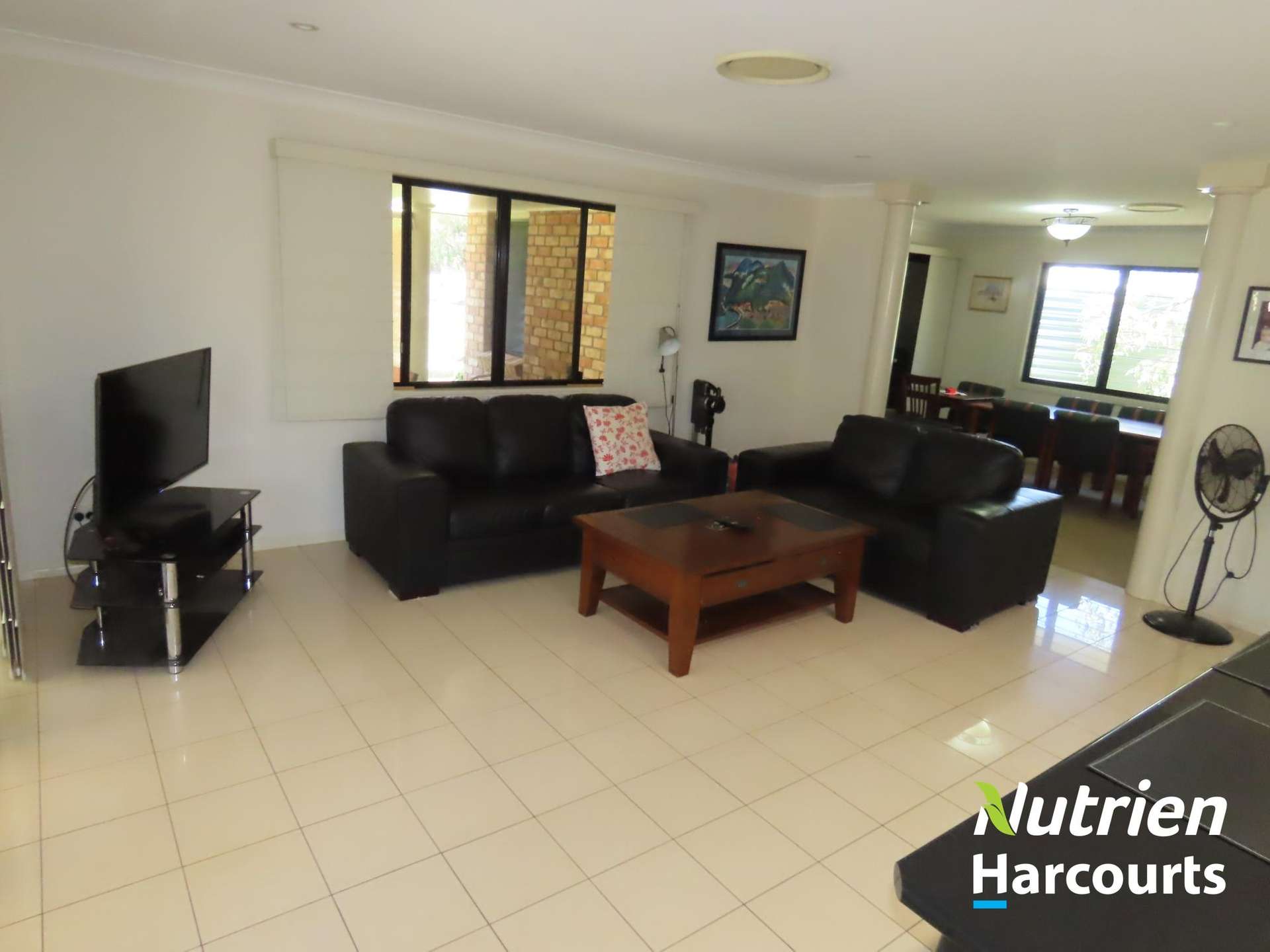 37 Oak Street, Chinchilla For Sale by Farmbuy.com - image 7