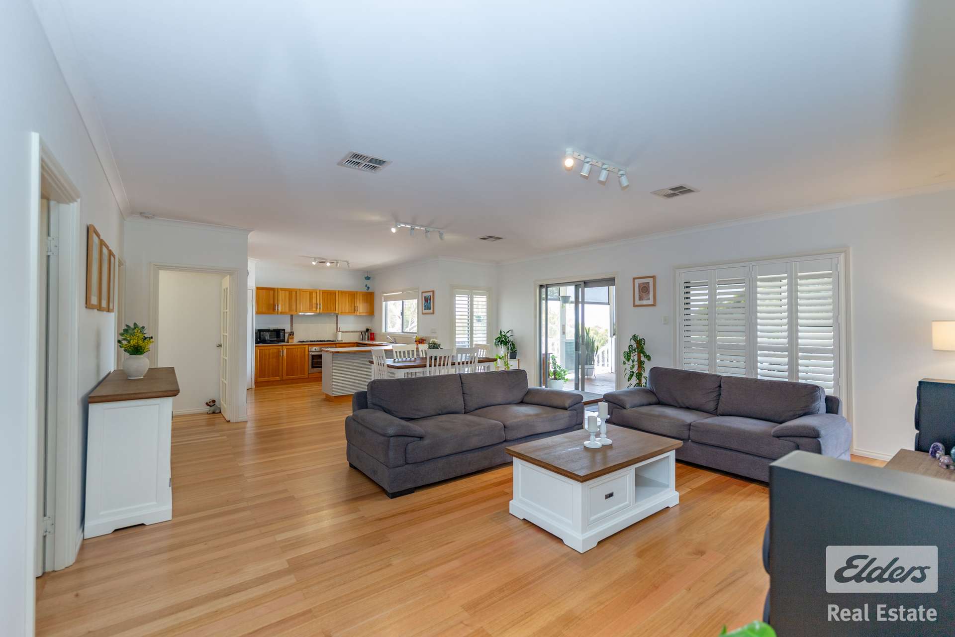 28 Roberts Vale, Hoddys Well For Sale by Farmbuy.com - image 6