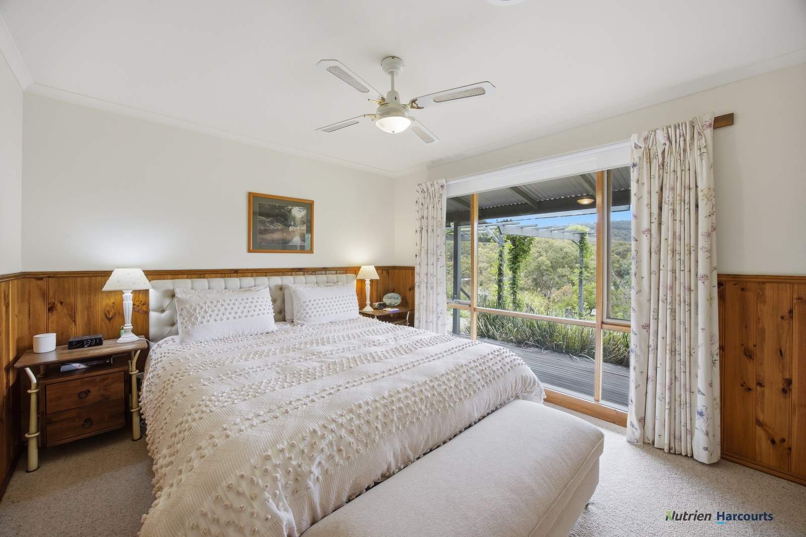 72 Alford Avenue, Eildon For Sale by Farmbuy.com - image 11