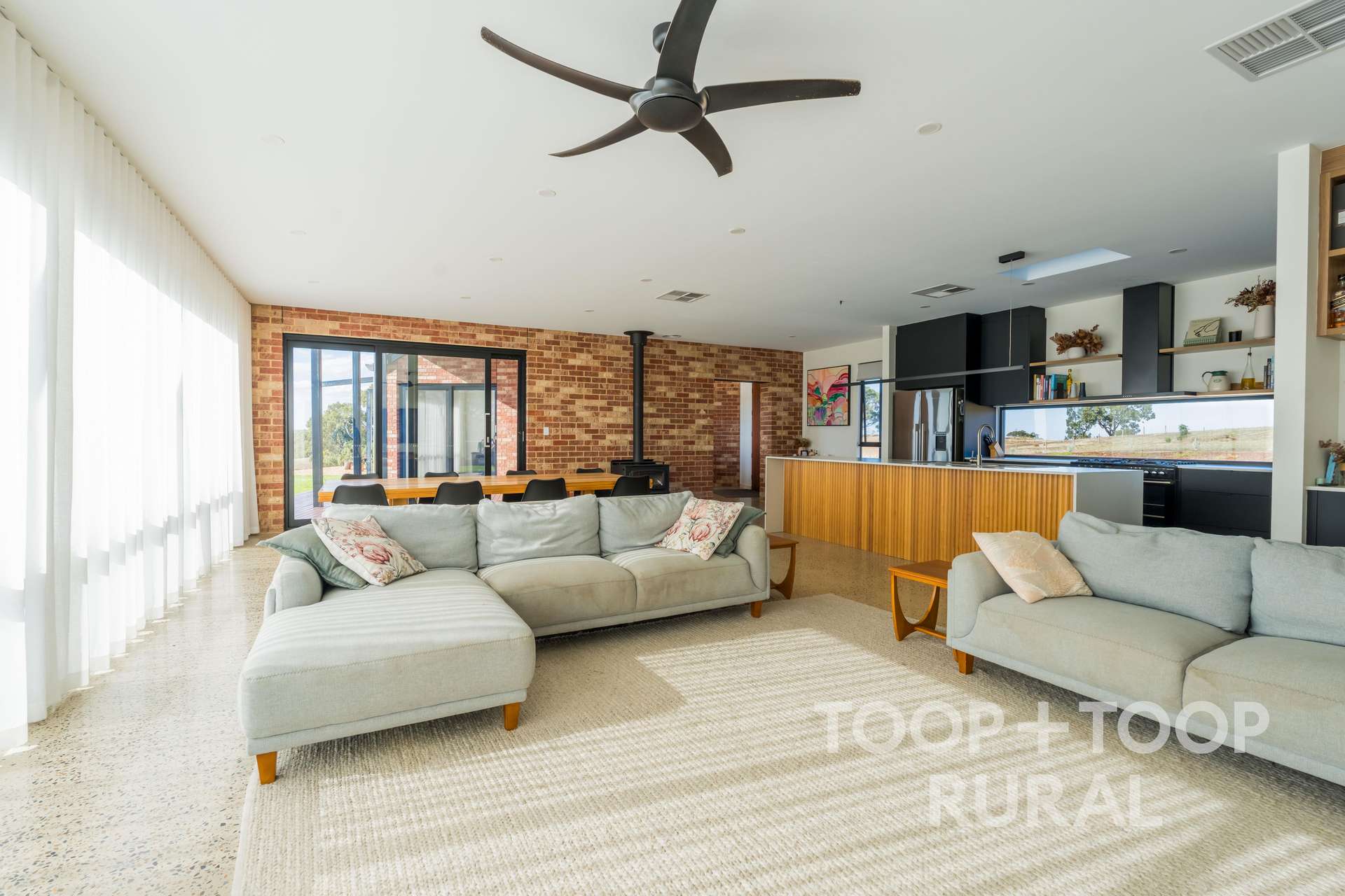 47 Hillview Road, Mount Pleasant For Sale by Farmbuy.com - image 2