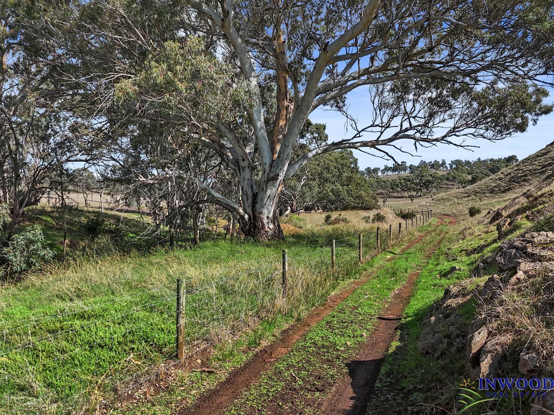 223 The Glen Road, Harrogate For Sale by Farmbuy.com - image 20