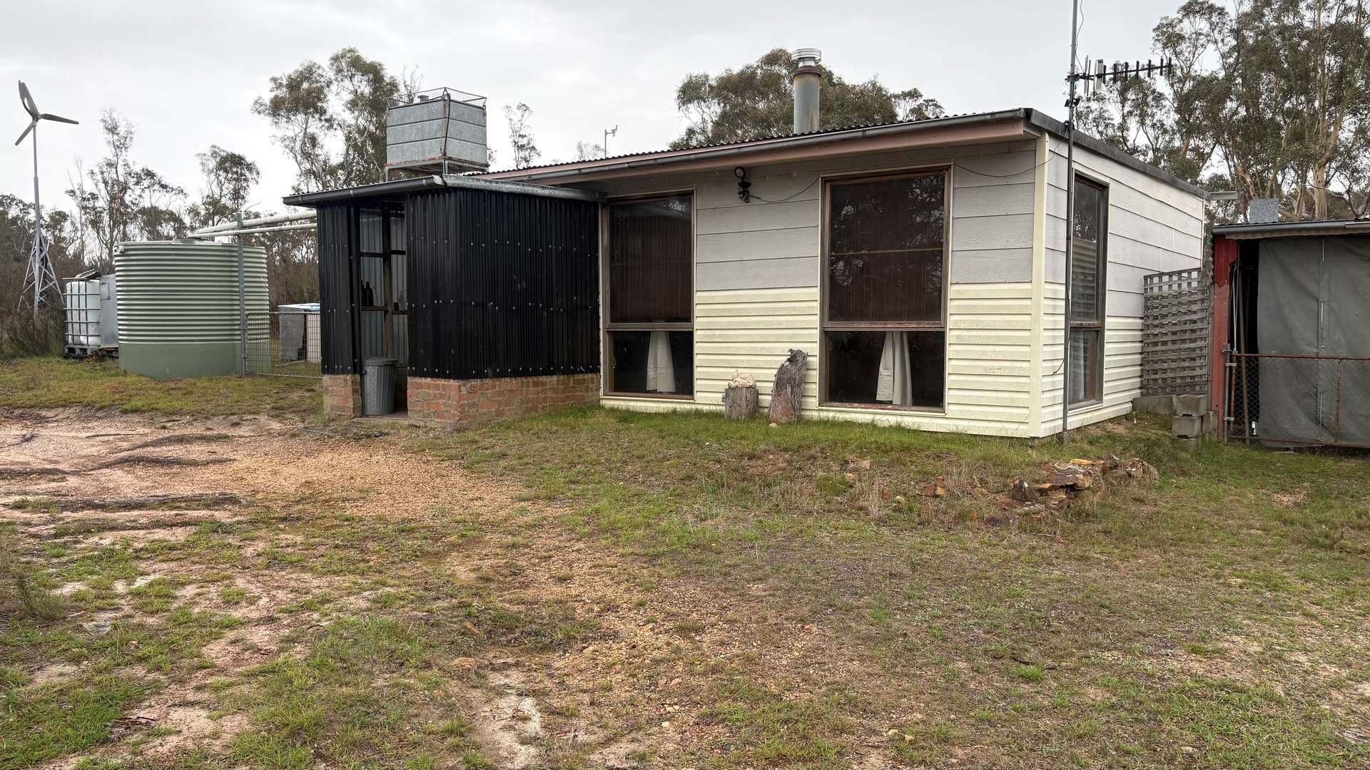 111 Farringdon Road, Braidwood For Sale by Farmbuy.com - image 4