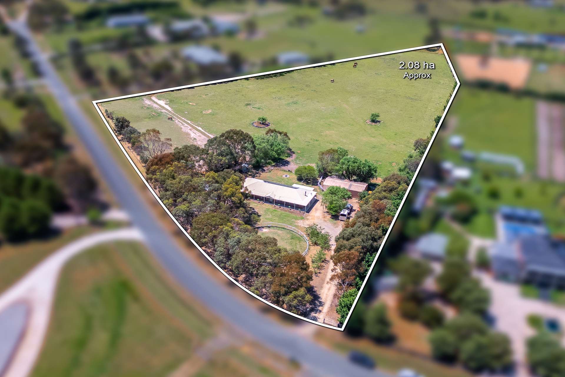 74 King Drive, Lancefield For Sale by Farmbuy.com - image 3