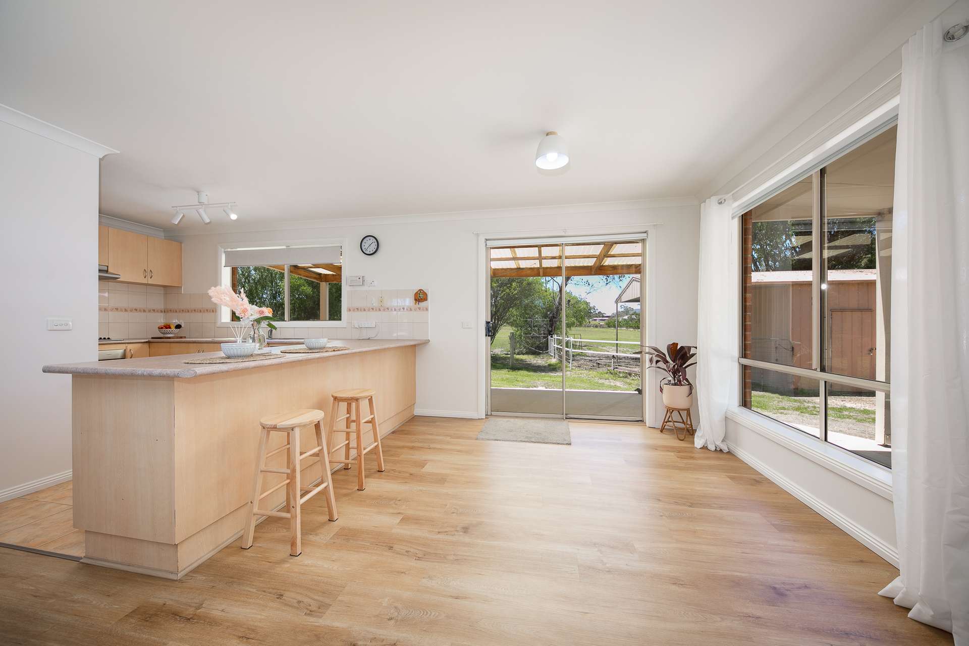 74 King Drive, Lancefield For Sale by Farmbuy.com - image 8