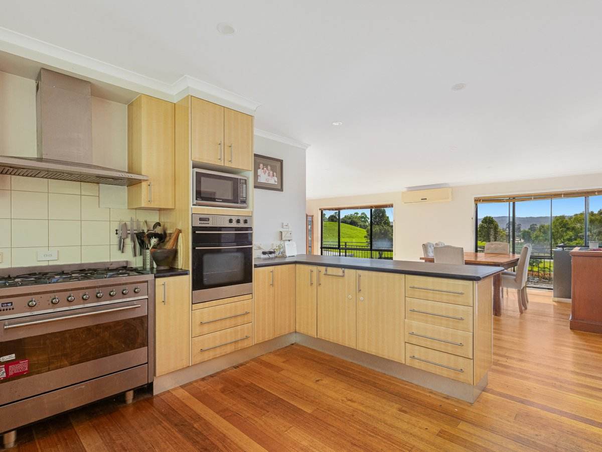 8 Willow Court, Bega For Sale by Farmbuy.com - image 8